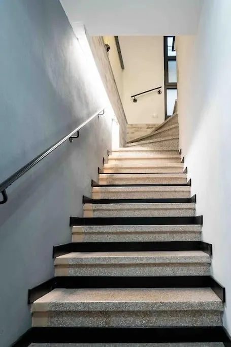 Art Cafe Tulipani Apartman Milánó